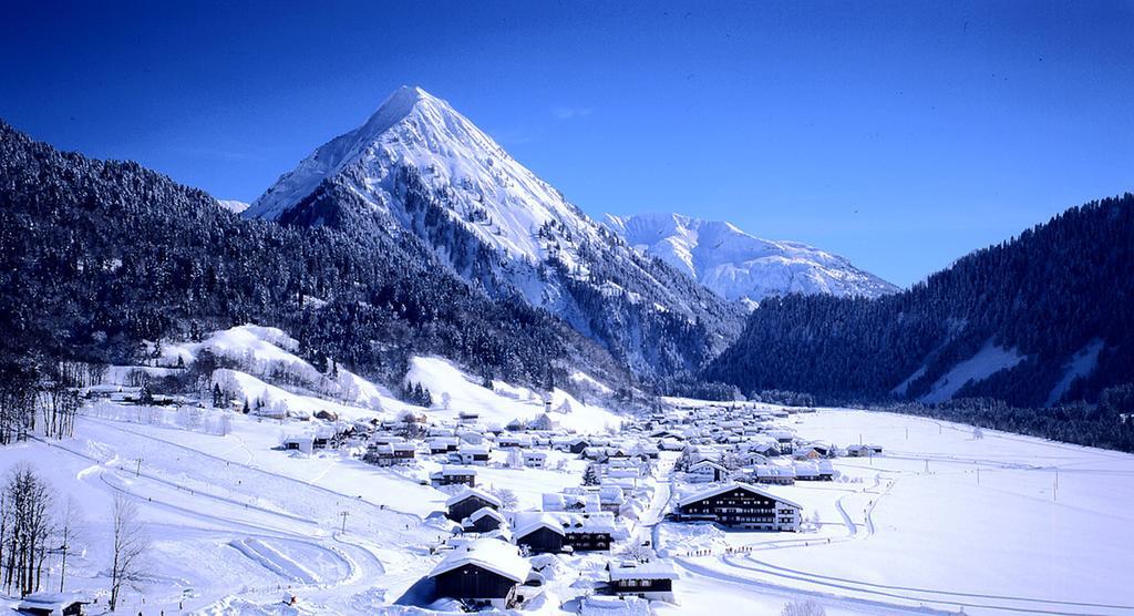 Caroline'S Appartement Au (Vorarlberg) Esterno foto