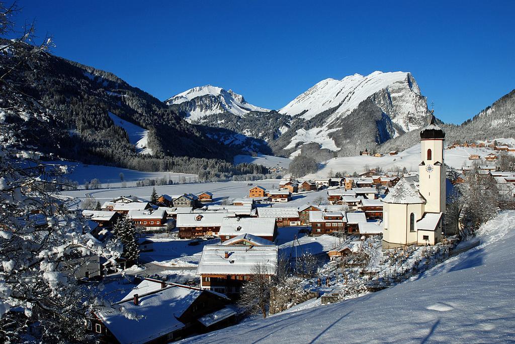 Caroline'S Appartement Au (Vorarlberg) Esterno foto