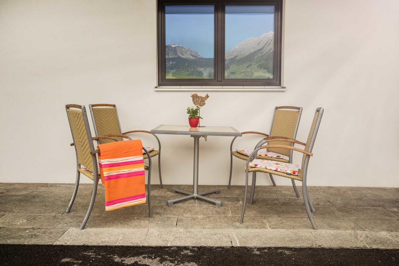 Caroline'S Appartement Au (Vorarlberg) Esterno foto